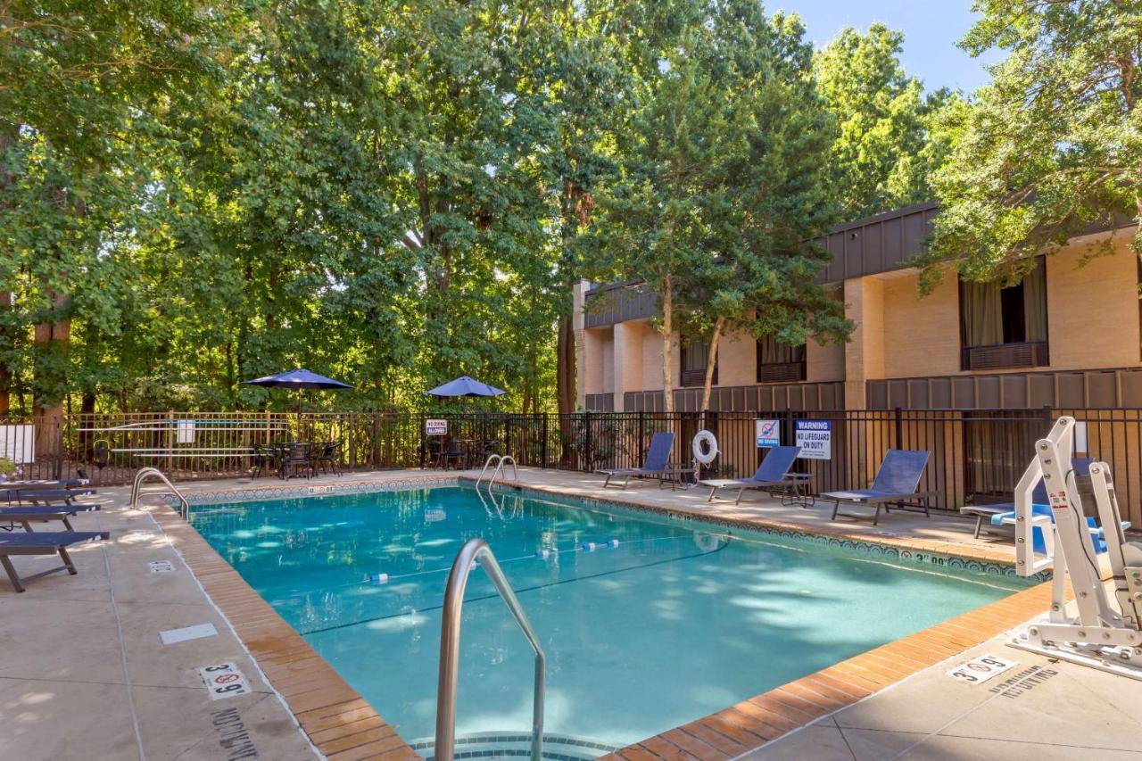 Best Western Plus Cary - Nc State Eksteriør billede
